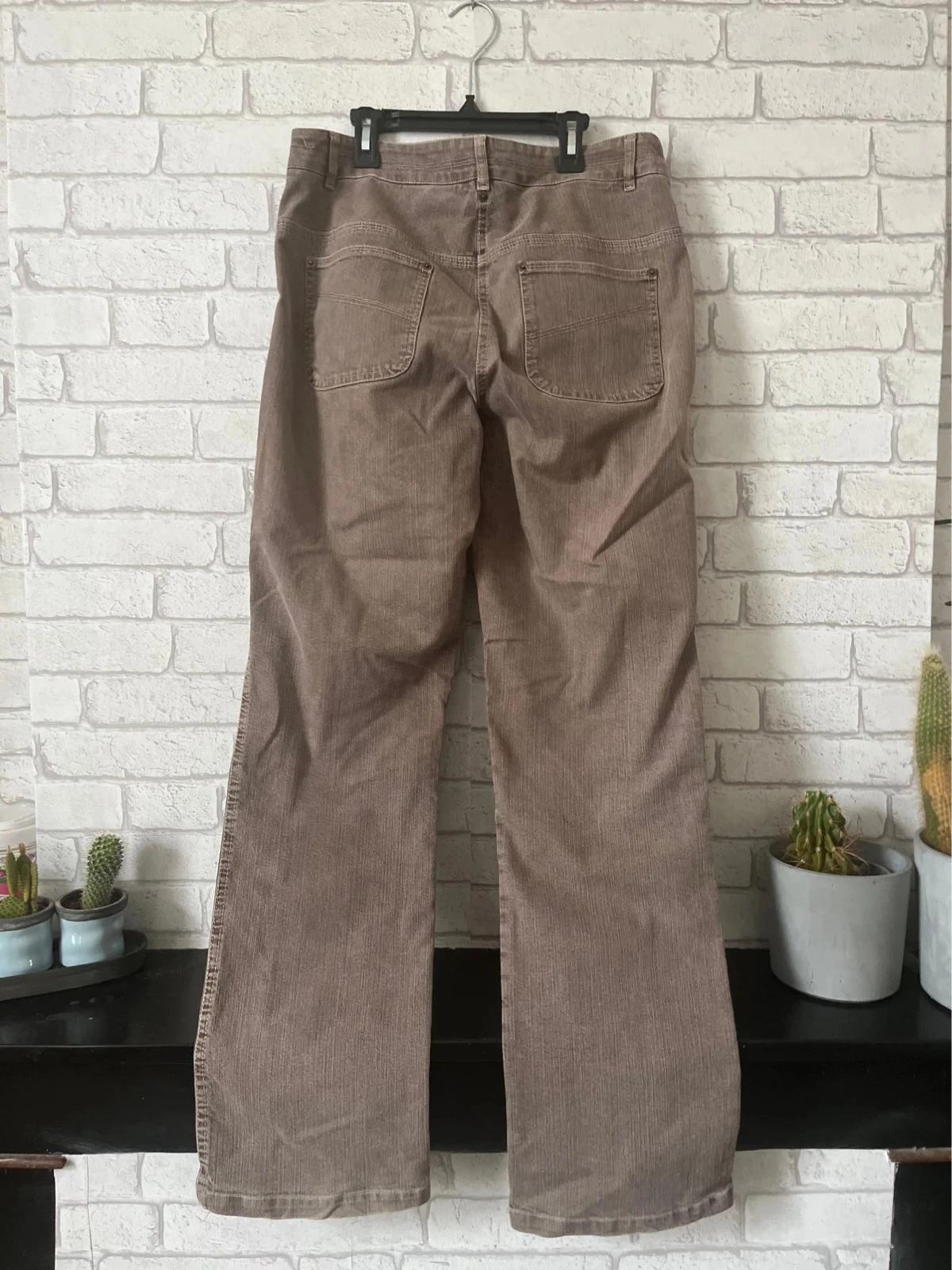 Pantalon femme Burton – Taille 42 – Velours côtelé marron – bon état – photo 2